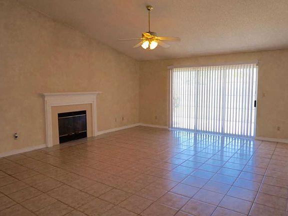 4th image of 2322 Mary Anne Cir