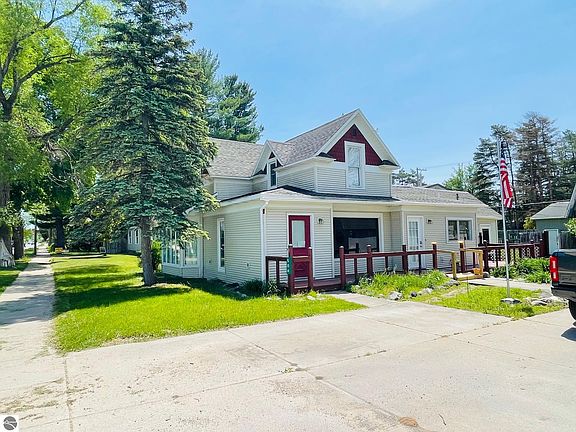 4th image of 506 E Cayuga St