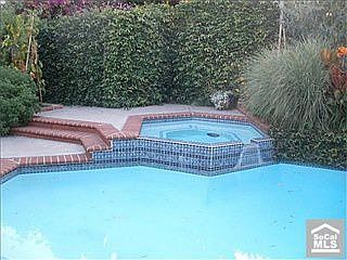 2nd image of 2313 W San Lorenzo Ave