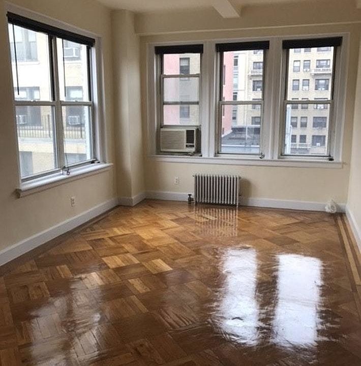 2nd image of 126 W 73rd St APT 7A