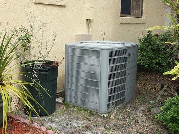 3rd image of 1421 Sandalwood Dr