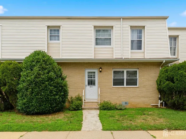 89 White St #C, Eatontown, NJ 07724