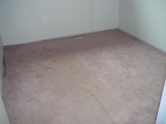 3rd image of 26906 W Chicago St