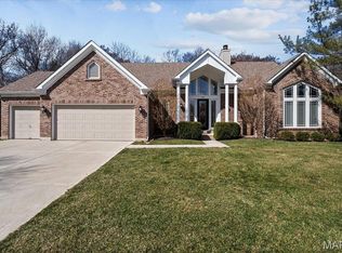2527 Valley Oaks Estates Dr, Chesterfield, MO 63005