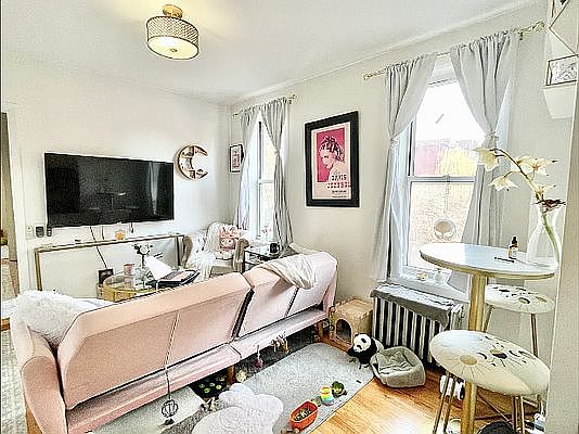 1st image of 264 E 2nd St APT 8