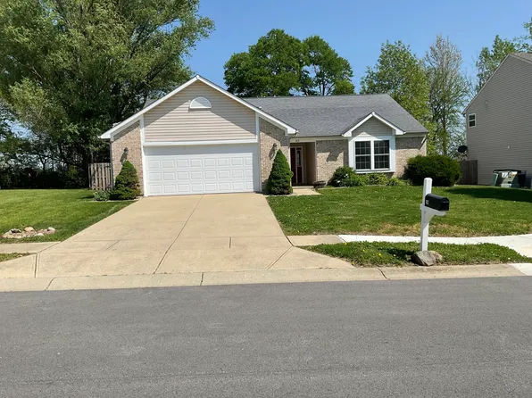 812 Booneway Ln, Bargersville, IN 46106