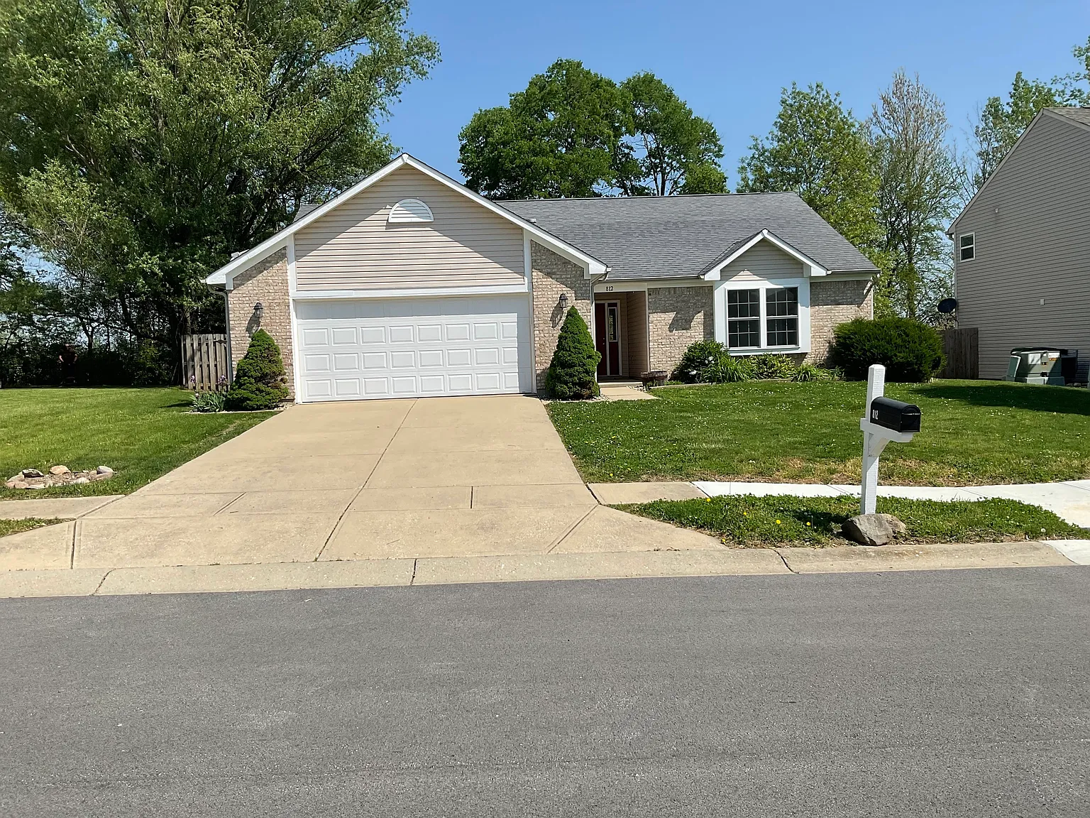 812 Booneway Ln photo 1