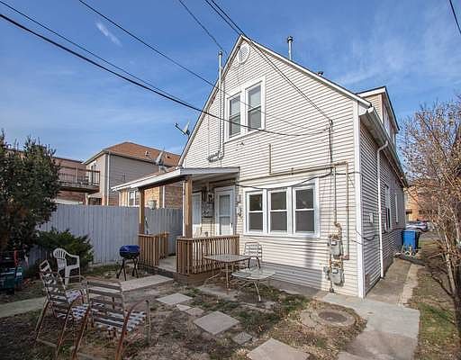 2nd image of 6345 W Montrose Ave