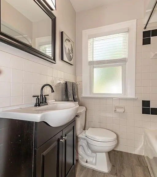 10705 Saint Mark Ave — Photo 34