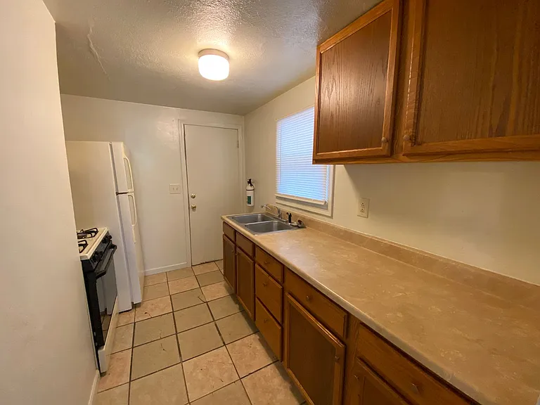 152 Maywood Avenue — Photo 2