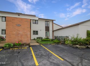 2594 E Sun Valley Dr APT 204, Pt Clinton, OH 43452