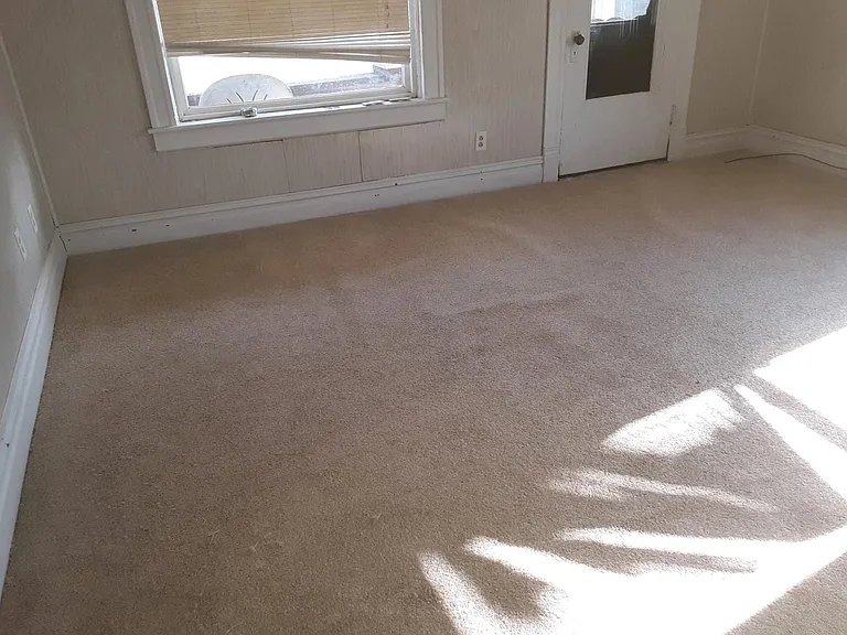 Brand new carpet in both bedrooms!