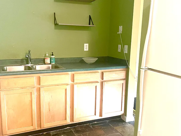 503 Dancing Fox Rd #B — Photo 7