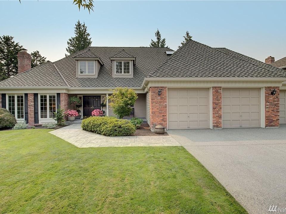 1st image of 20331 NE 35th St