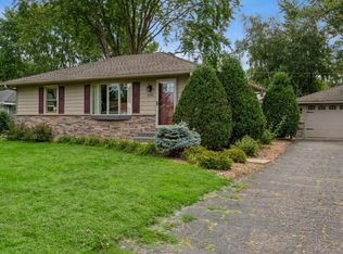 4256 Diamond Dr, Eagan, MN 55122