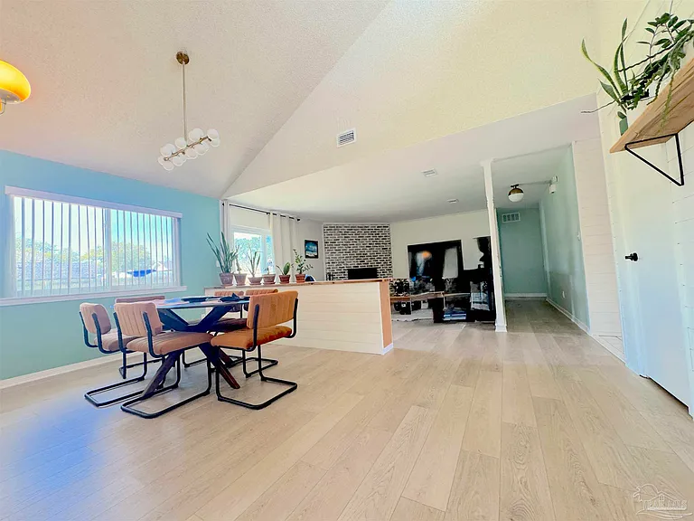 3585 Riddick Dr — Photo 5