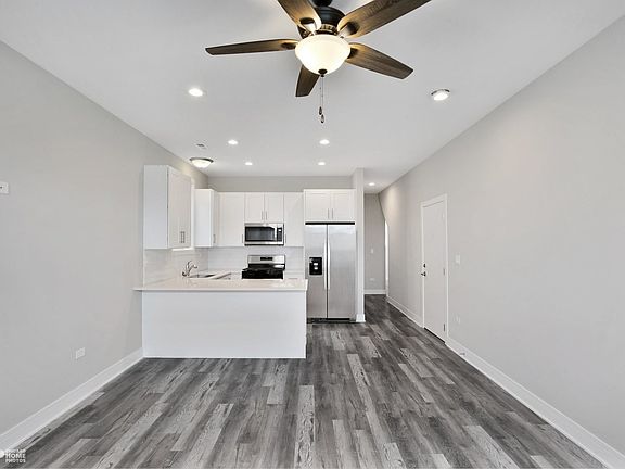 4th image of 6349 S Maryland Ave #2E