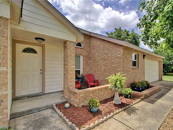 5th image of 2109 Maple Vista Dr