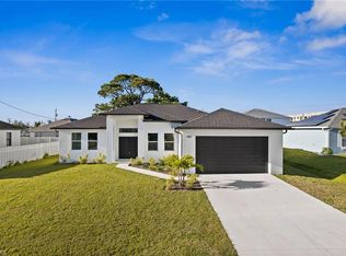 703 NW 2nd Ln, Cape Coral, FL 33993