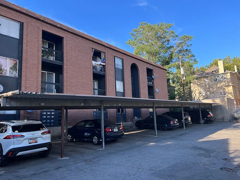 68 E 200 N #8 — Photo 13