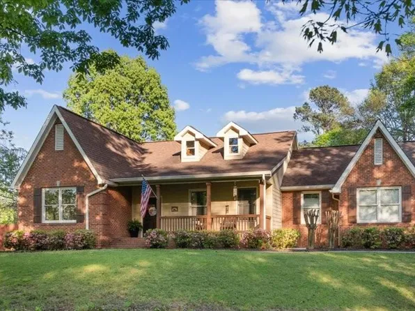 2199 Fawn Dr, Dalton, GA 30720