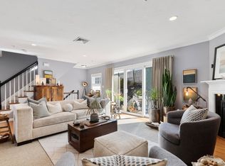 12 Ricciuti Dr UNIT 7, Quincy, MA 02169