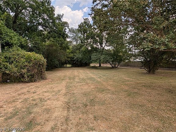 3rd image of 4710 Mussett Rd