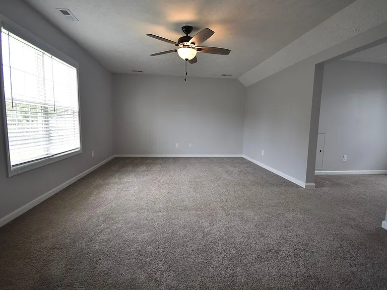 135 Lenoir Dr — Photo 18