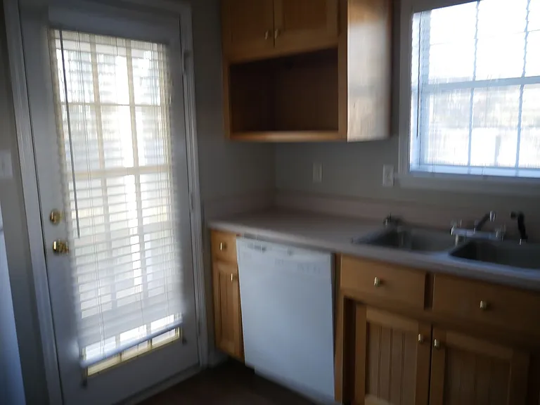 3348 Summit Chase Dr — Photo 12