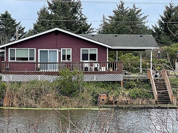 3rd image of 256 Pt Brown Ave