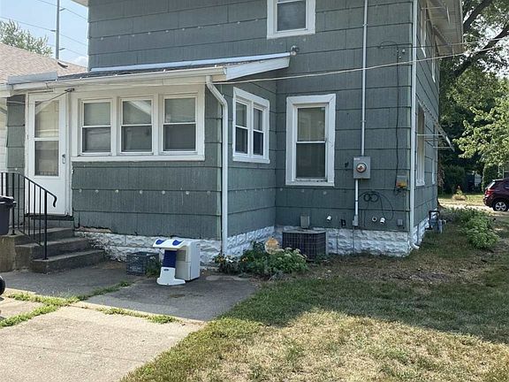 3rd image of 1002 W Hubbard Ave