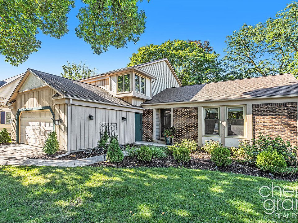 1st image of 5315 Shoreham Pl SE