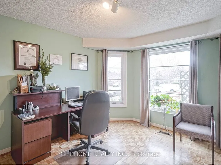 5668 Turney Dr #UPPER — Photo 8