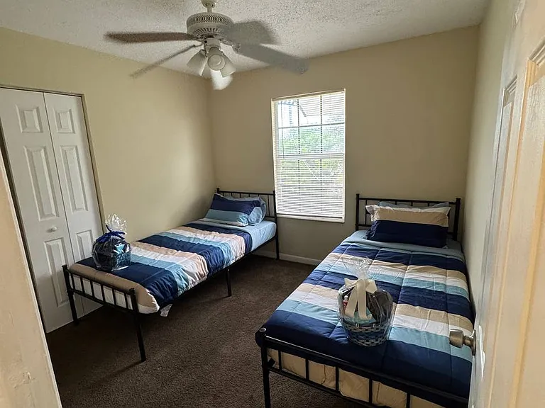 412 SW 10th Ct #412 — Photo 5