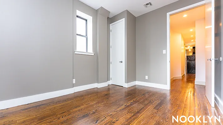 Rented by Nooklyn NYC LLC | media 21