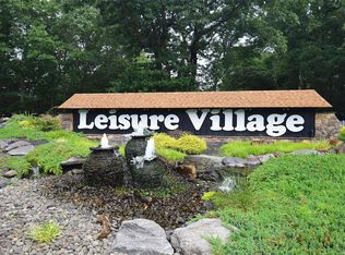 261 Newcastle Ct UNIT E, Ridge, NY 11961