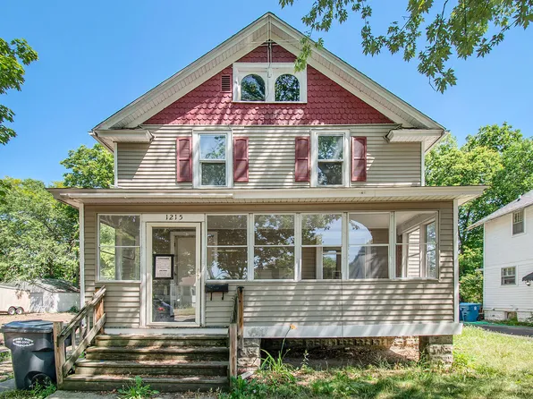 1215 Lay Blvd, Kalamazoo, MI 49001