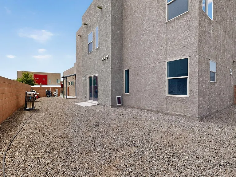 1504 Gulfstream Dr SE — Photo 34