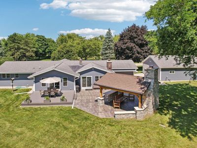 1402 Parry LANE, Hartland, WI, 53029