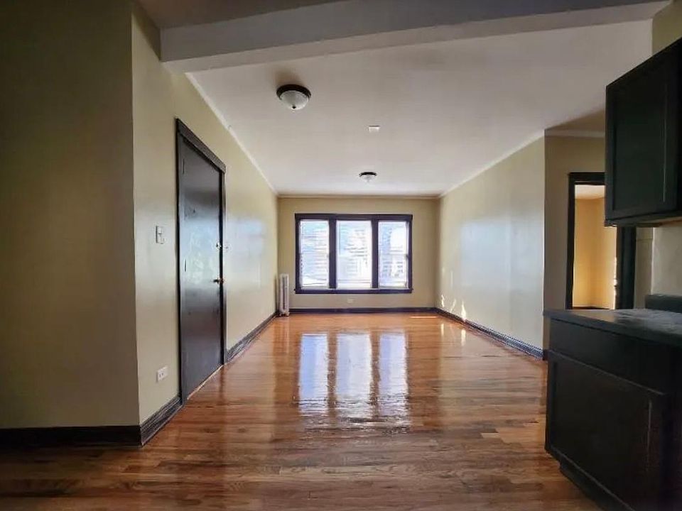 1st image of 955 N Pine Ave #3