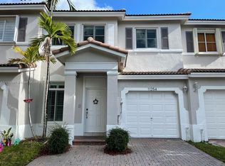 5744 NW 112th Pl, Doral, FL 33178