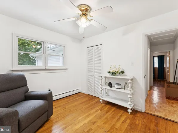 14556 Eastman St, Woodbridge, VA 22193