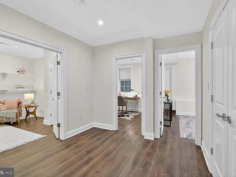 600 Harvard St NW #1 — Photo 16