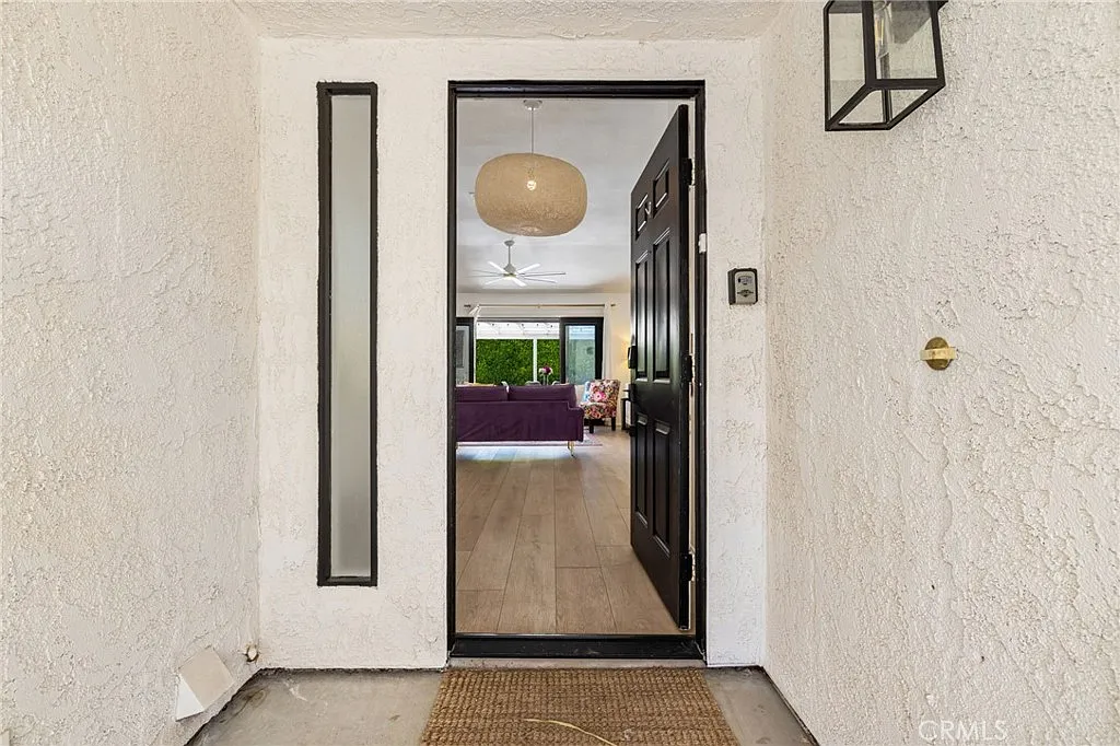 4 bed, 1475 sqft, $3,850 — Photo 2