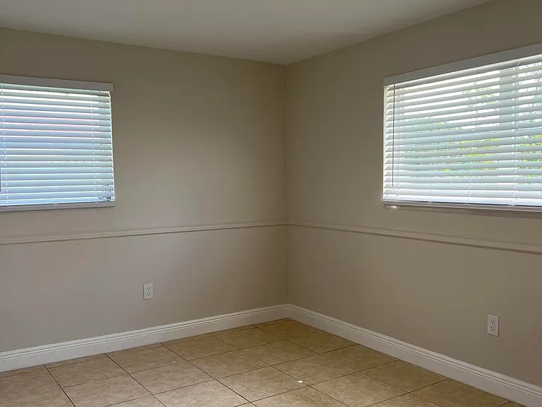 7761 NW 15th Ct — Photo 7