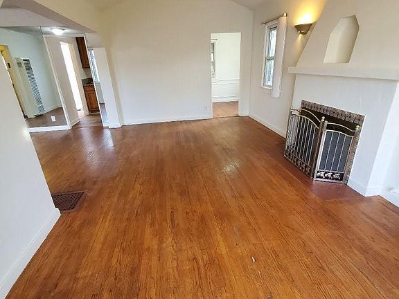 3rd image of 8772 Guthrie Ave #1