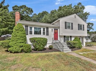 19 Midland Ave, Franklin, MA 02038