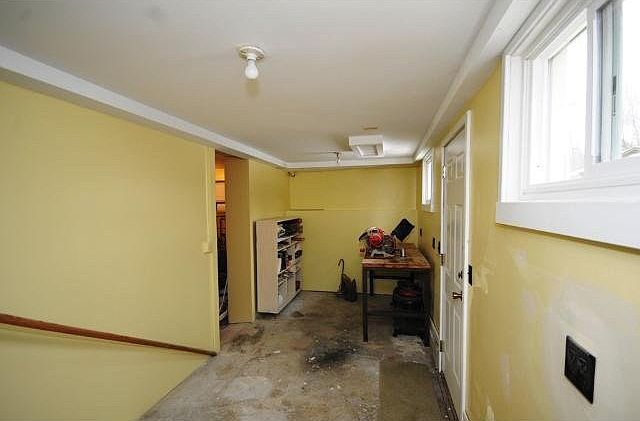 2nd image of 3209 W 84th Street