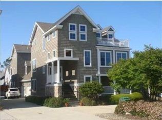 215 72nd St, Virginia Beach, VA 23451