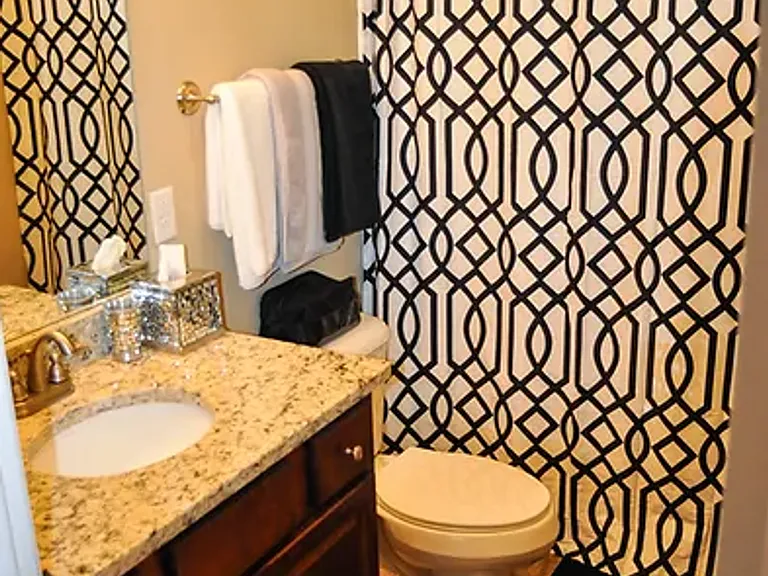 Sterling Ridge Apartments — Photo 7